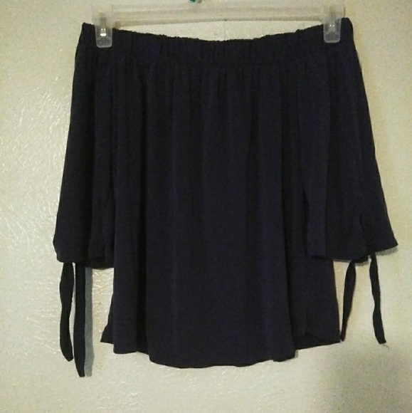 Off the shoulder top - Picture 1 of 1